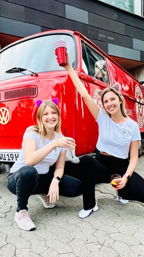 Laura und Mini: Das erste Frauenteam, das es ins Finale geschafft hat.