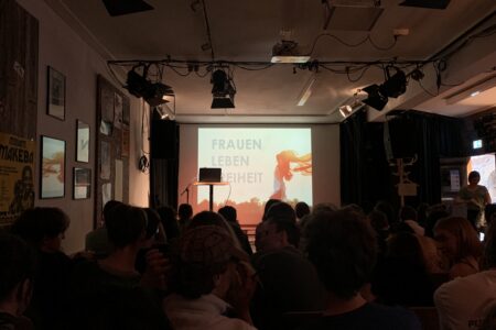 Mina Ahadi - Frauen, Leben, Freiheit